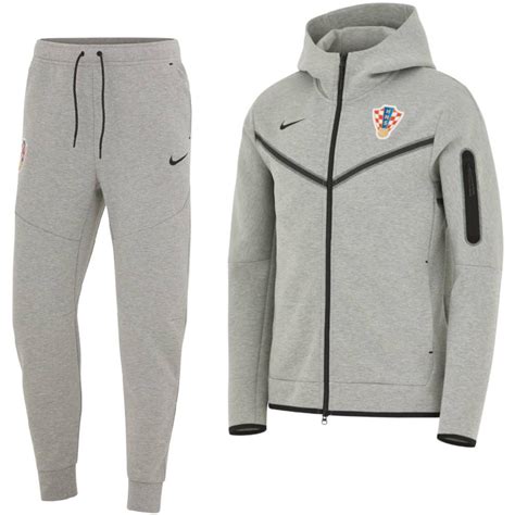 kroatie nike tech fleece|nike tech fleece.